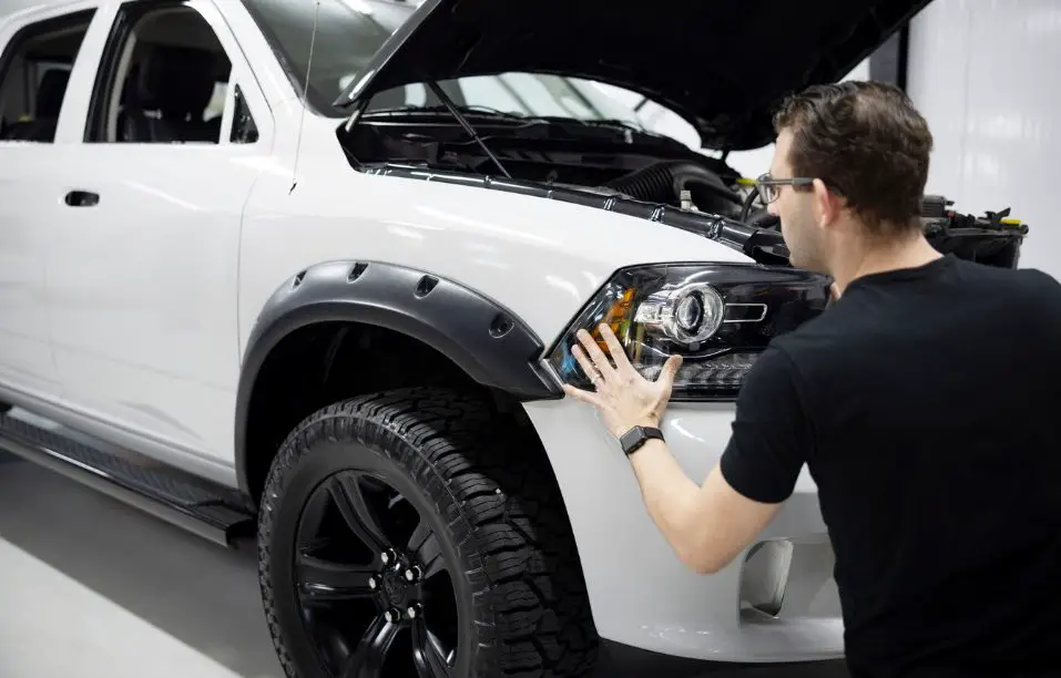 2014 Jeep Grand Cherokee Headlight Bulb Replacement